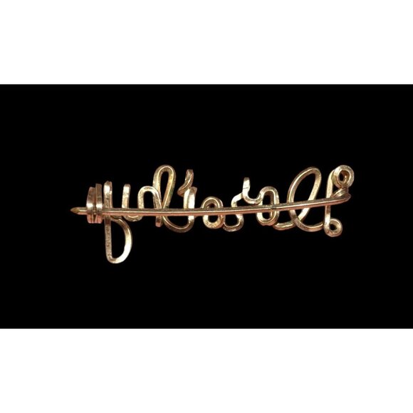 Vintage Handmade Cursive Dorothy Gold Tone Wire Wrap Brooch - Picture 2 of 3